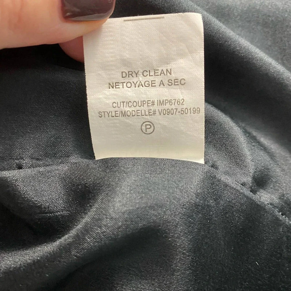 VINCE 100% Silk Sleeveless Shift Dress in Black LBD Exposed‎ Zip Back Size US 2 - Picture 12 of 12